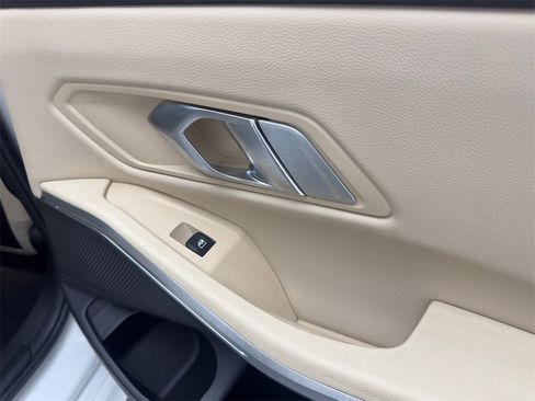 Used 2023 BMW 330i Sedan w/ Driving Assistance Package image 43