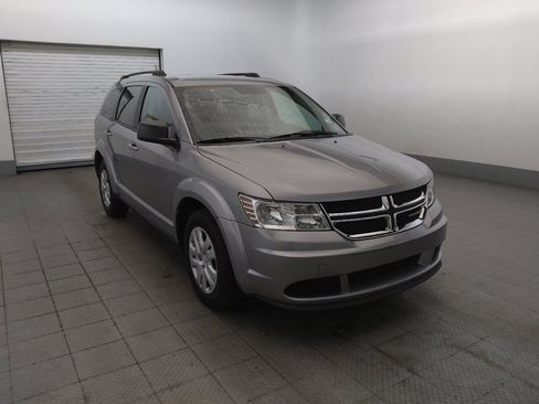 Used 2017 Dodge Journey SE FWD image 13