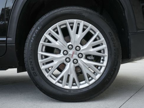 Used 2024 GMC Acadia Elevation image 29