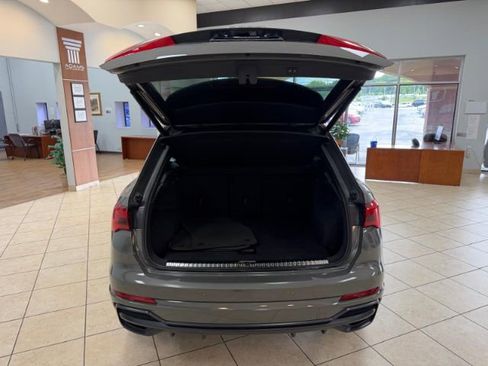 Used 2021 Audi Q3 2.0T Premium w/ Convenience Package AWD/4WD image 7