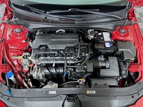 Used 2024 Hyundai Elantra SEL image 31