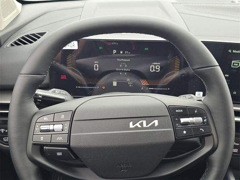 New 2026 Kia Sportage EX image 18