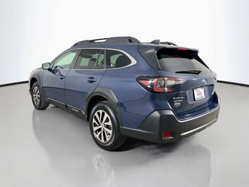 Used 2024 Subaru Outback Premium AWD/4WD image 10