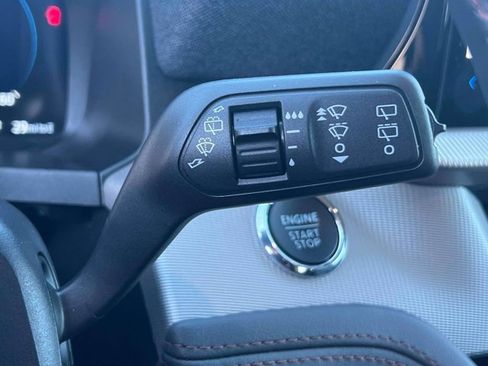 Used 2026 Ford Explorer Active AWD/4WD image 27