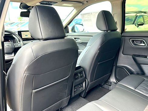New 2026 Nissan Rogue Platinum w/ Platinum Premium Package AWD/4WD image 15