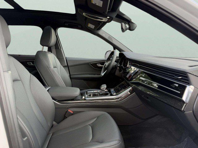 Certified 2025 Audi Q7 3.0T Premium Plus w/ Premium Plus Package AWD/4WD image 32