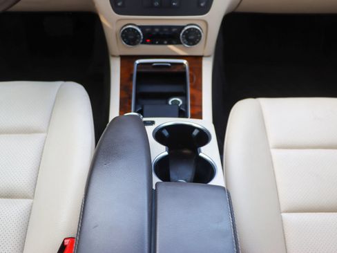 Used 2013 Mercedes-Benz GLK 350 2WD w/ Premium 1 Pkg image 27