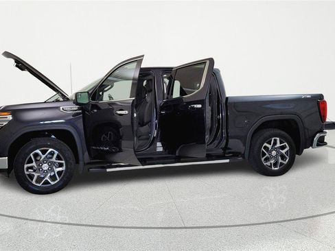 Used 2022 GMC Sierra 1500 SLT w/ SLT Convenience Package image 6