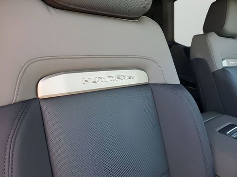 New 2025 GMC Hummer EV 2X image 16