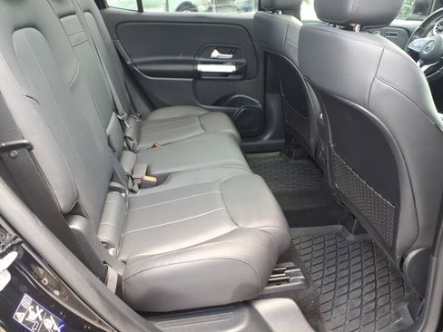 Used 2023 Mercedes-Benz GLB 250 4MATIC image 29