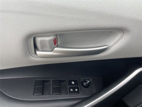 Used 2021 Toyota Corolla SE image 21