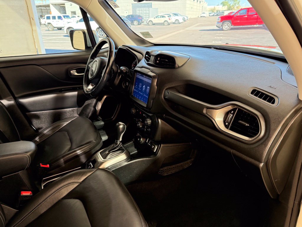 Used 2018 Jeep Renegade Limited w/ UConnect 8.4 Nav Group AWD/4WD image 15