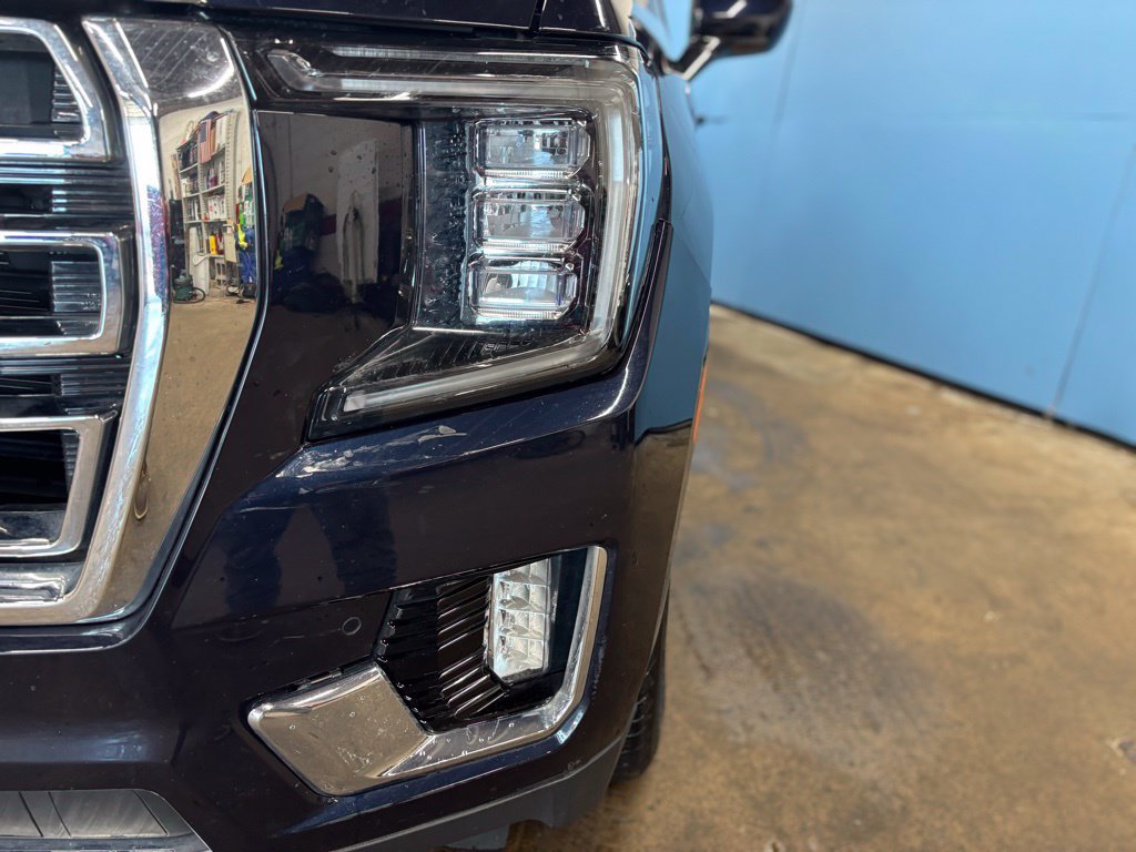 Used 2023 GMC Yukon SLT AWD/4WD image 4