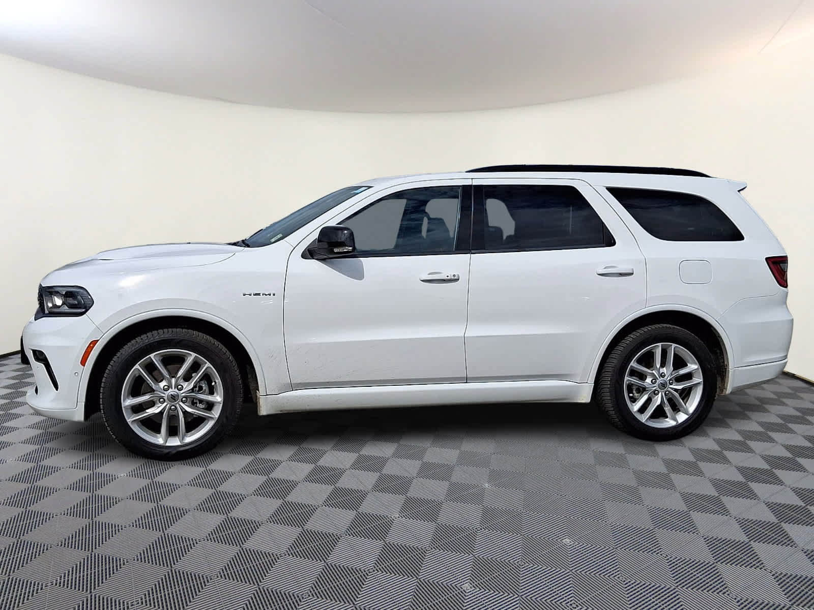 Used 2023 Dodge Durango R/T AWD/4WD image 8