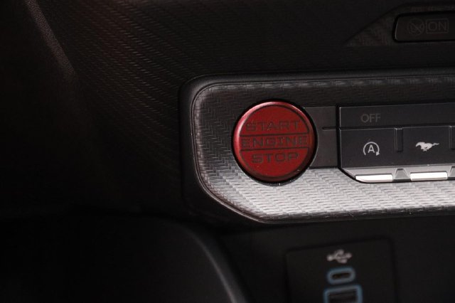 Used 2025 Ford Mustang Coupe RWD image 14