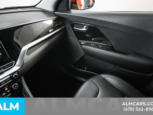Used 2022 Kia Niro Touring Special Edition image 42