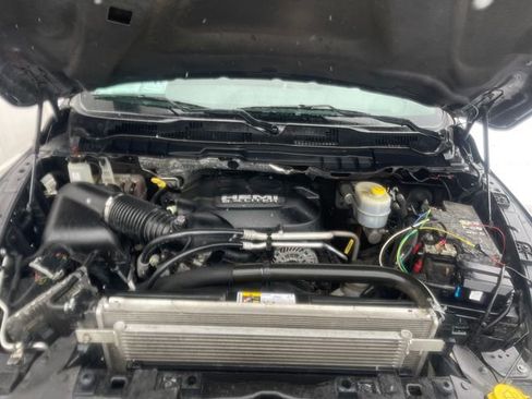 Used 2018 RAM 2500 Tradesman w/ Chrome Appearance Group image 24