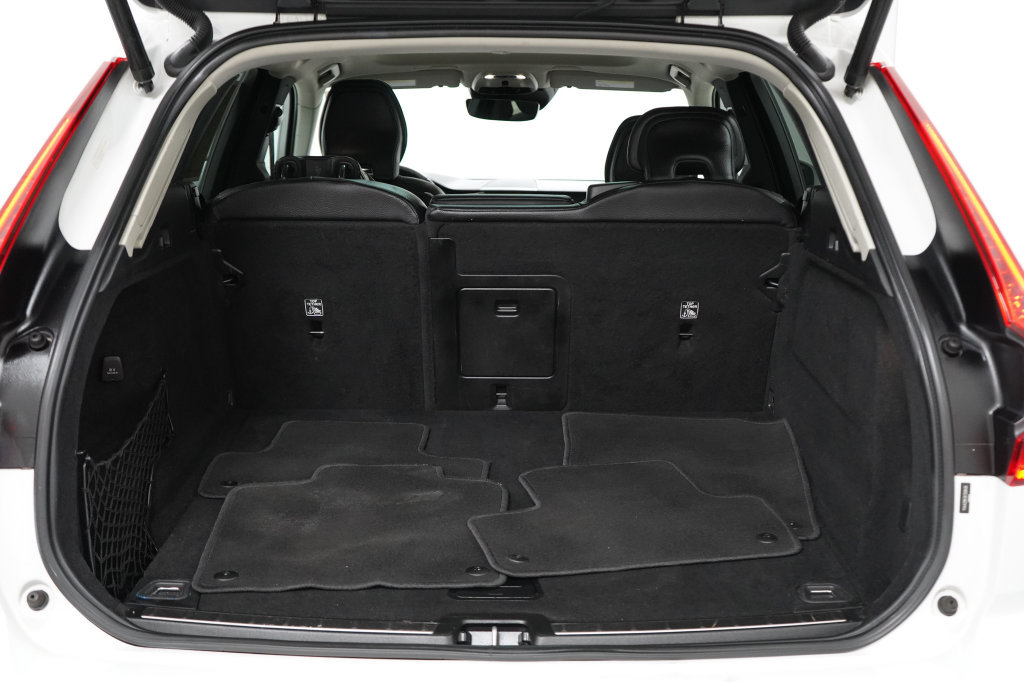 Used 2019 Volvo XC60 T6 Momentum AWD/4WD image 34