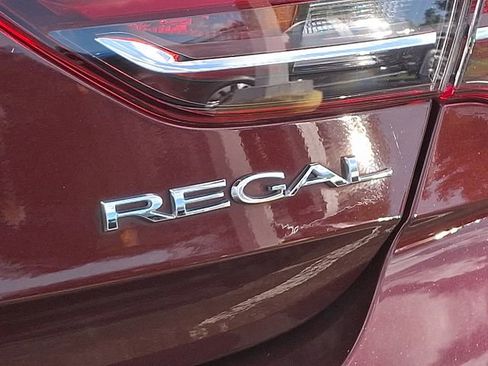 Used 2019 Buick Regal Preferred FWD image 29