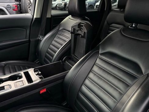 Certified 2024 Ford Edge SEL image 26