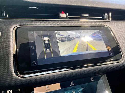 Used 2023 Land Rover Range Rover Evoque R-Dynamic S image 19