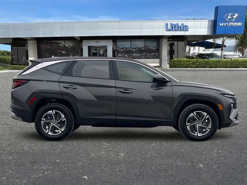 New 2026 Hyundai Tucson Blue SE AWD/4WD image 8