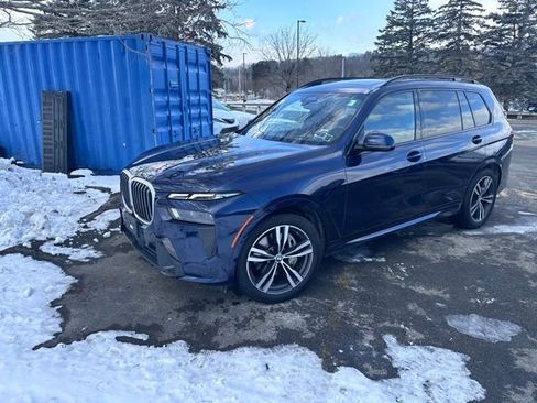 Used 2023 BMW X7 xDrive40i w/ M Sport Package image 7