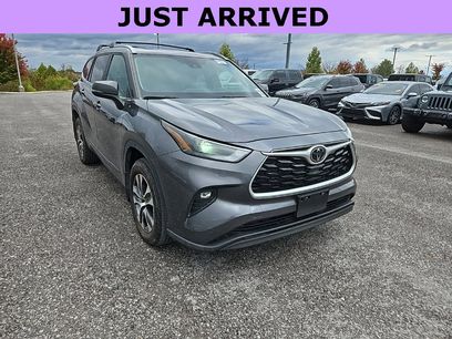 Used 2023 Toyota Highlander XLE