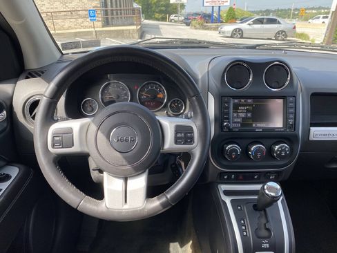 Used 2016 Jeep Compass High Altitude AWD/4WD image 23