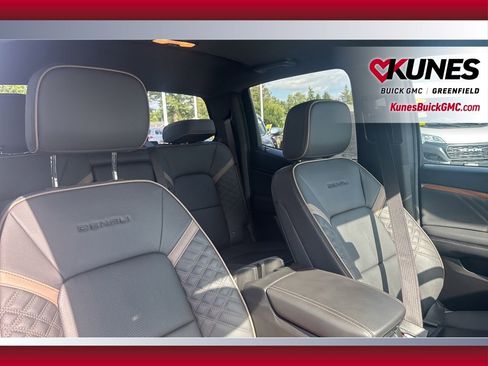 Used 2024 GMC Canyon Denali image 46