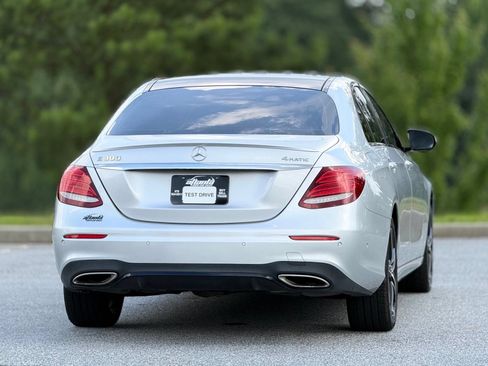 Used 2019 Mercedes-Benz E 300 4MATIC image 7