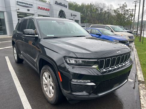 Used 2023 Jeep Grand Cherokee Limited AWD/4WD image 1