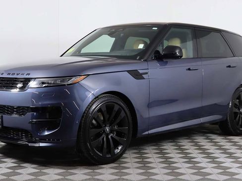 Used 2025 Land Rover Range Rover Sport Dynamic SE image 1