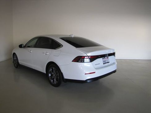 Used 2023 Honda Accord EX image 23