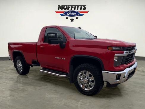 Used 2025 Chevrolet Silverado 2500 LT AWD/4WD image 7