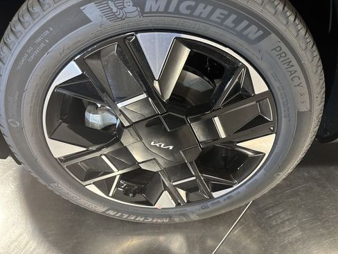 New 2026 Kia Sportage SX image 10