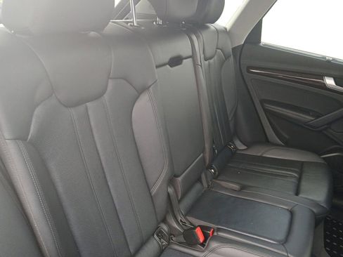 Used 2018 Audi Q5 Prestige w/ Prestige Package image 17