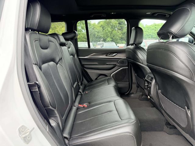Used 2024 Jeep Grand Cherokee Limited 4xe AWD/4WD image 11