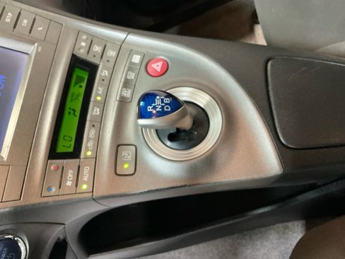 Used 2013 Toyota Prius Two image 15