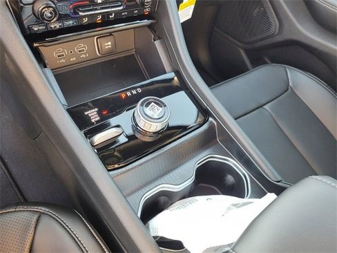 New 2025 Jeep Grand Cherokee Limited image 28