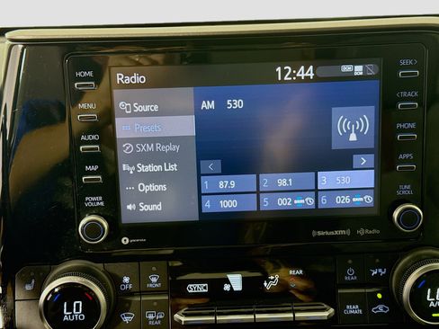 Used 2022 Toyota Highlander Bronze Edition FWD image 14