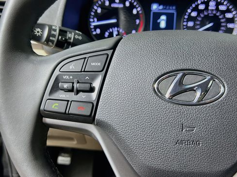 Used 2018 Hyundai Tucson Limited FWD image 18