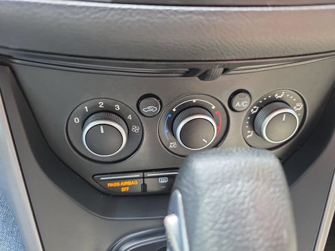 Used 2015 Ford Escape SE image 17