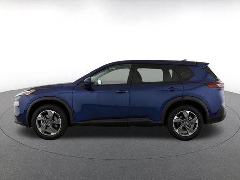 Used 2025 Nissan Rogue SV FWD image 4