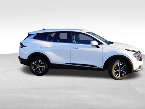Certified 2025 Kia Sportage EX AWD/4WD image 3