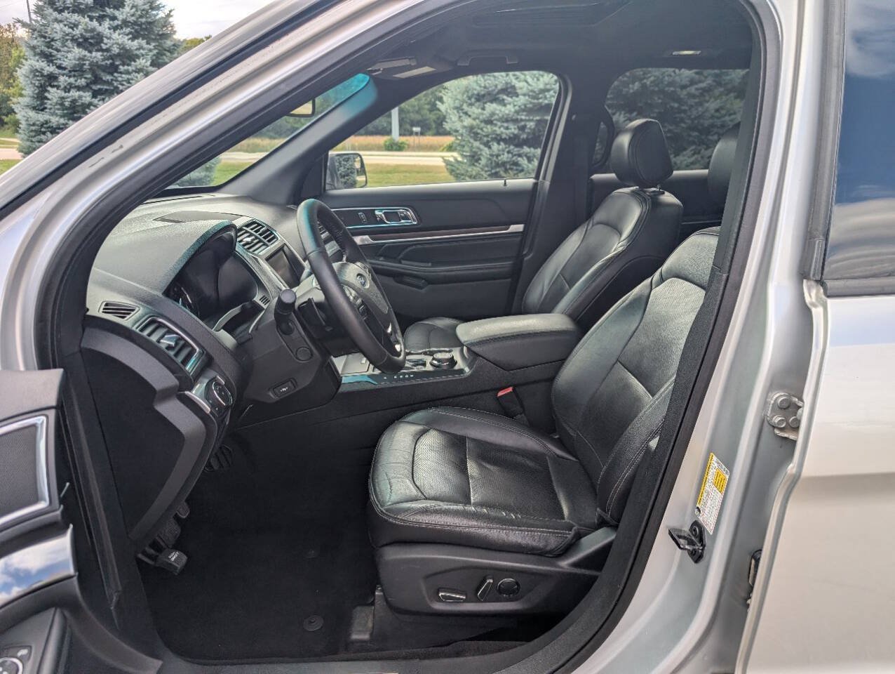 Used 2016 Ford Explorer Limited AWD/4WD image 15
