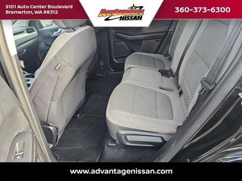 Used 2021 Ford Escape SE image 17