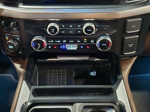 Used 2024 Ford F250 King Ranch AWD/4WD image 39