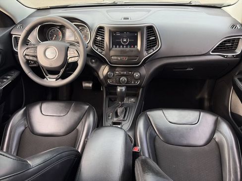 Used 2020 Jeep Cherokee Latitude Plus FWD image 31