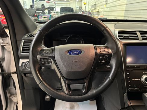Used 2019 Ford Explorer Sport w/ Equipment Group 401A AWD/4WD image 13